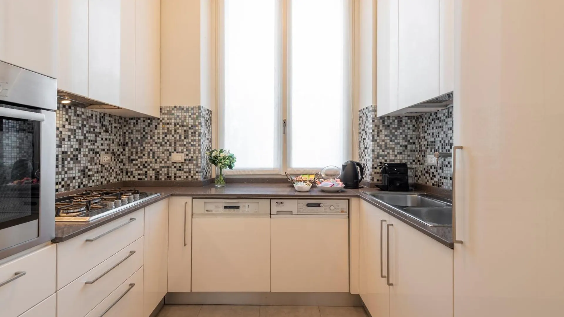 Sempione, 51 Ampio E Luminoso Apartment Milan