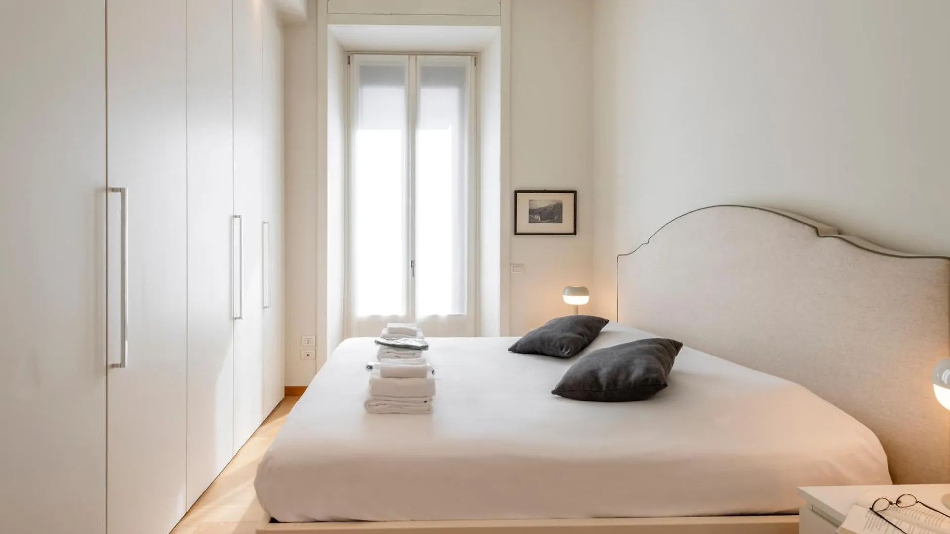 Sempione, 51 Ampio E Luminoso Apartment Milan
